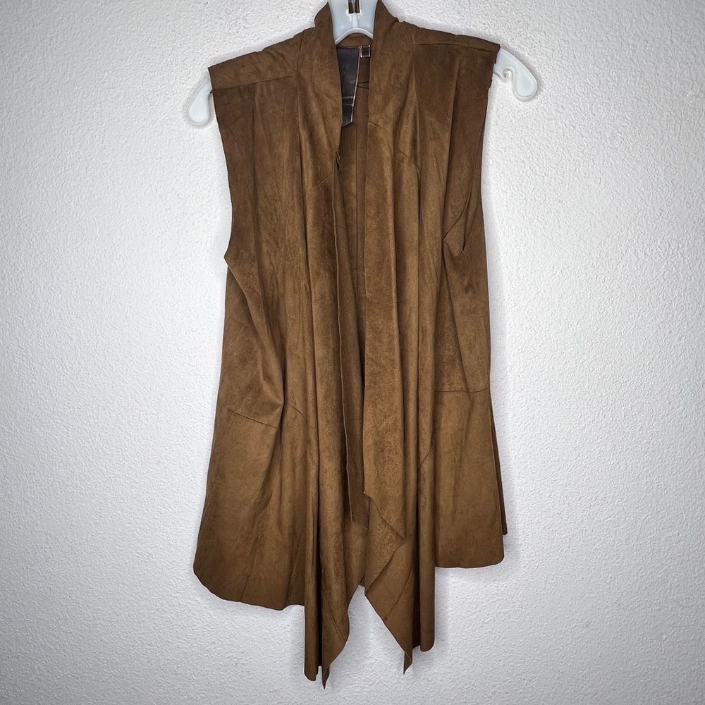 Moon Collection‎ Vest - Picture 6 of 7